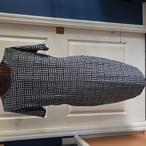 LuLaRoe Body Hugging Black and White Geometeic Patterned Dress-Size XL